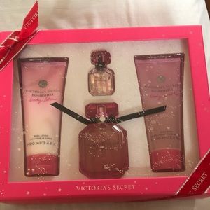 Victoria’s Secret Bombshell Perfume Gift Set
